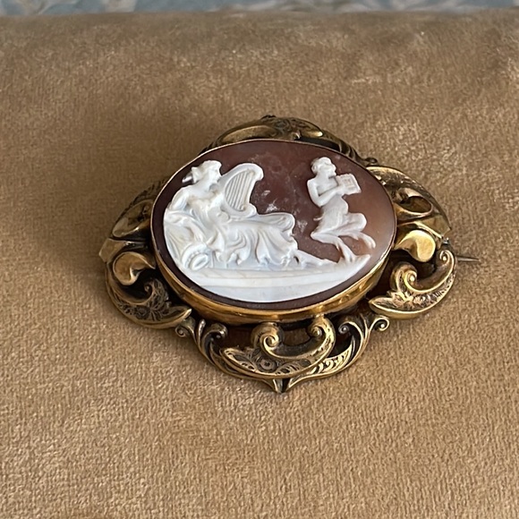 Cameo pendant and brooch 3” by 2 1/4” - Picture 13 of 14